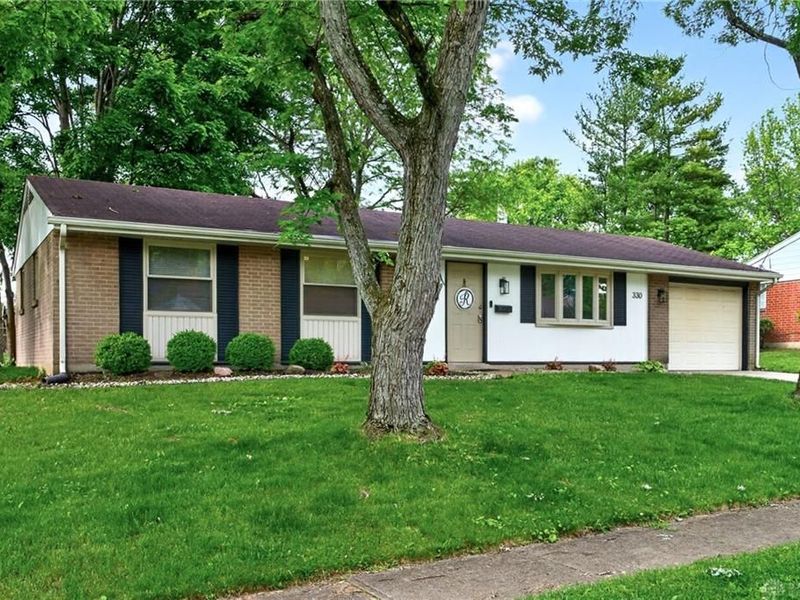 330 Woodlawn Drive, Fairborn, OH 45324 Photo 2