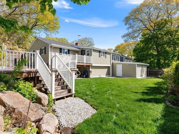 53 Longhill Rd, Lynn, MA 01904