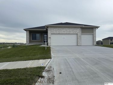 21409 Y Street, Elkhorn, NE 68022