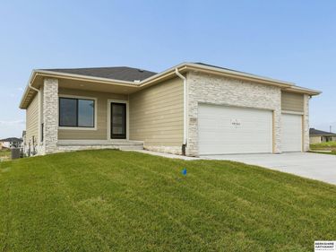 21409 Y Street, Elkhorn, NE 68022