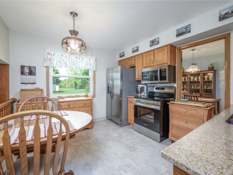 14500 Broadwood Drive, Burton, OH 44021 Photo 11