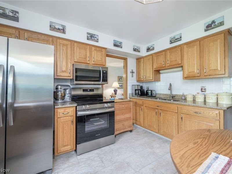 14500 Broadwood Drive, Burton, OH 44021 Photo 13