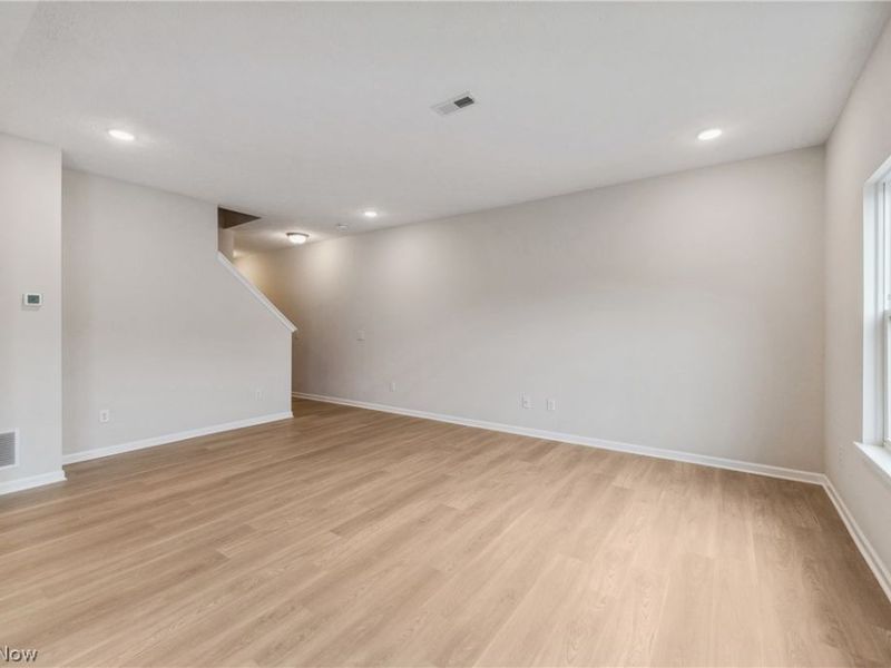 1209 Elowen Way, Green, OH 44685 Photo 7