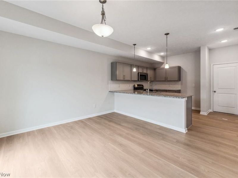1209 Elowen Way, Green, OH 44685 Photo 8