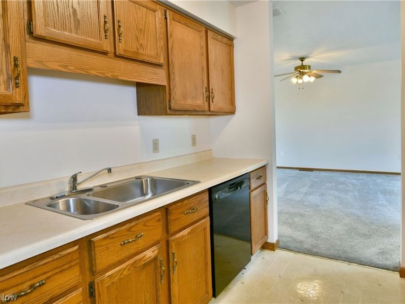 2237 Cadwallader Sonk, Unit A, Cortland, OH 44410 Photo 20