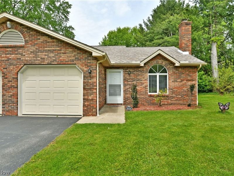 2237 Cadwallader Sonk, Unit A, Cortland, OH 44410 Photo 3
