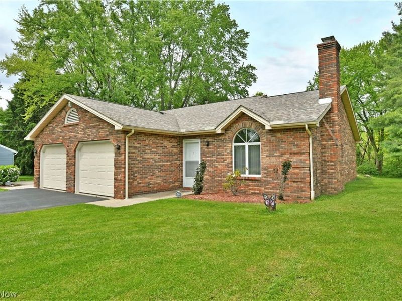 2237 Cadwallader Sonk, Unit A, Cortland, OH 44410 Photo 4