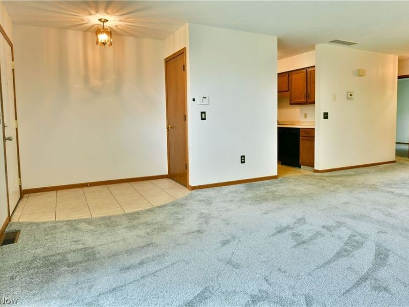 2237 Cadwallader Sonk, Unit A, Cortland, OH 44410 Photo 9