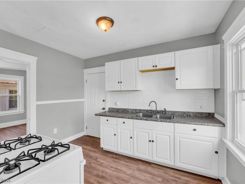3309 Desota Avenue, Unit 2/UP, Cleveland Heights, OH 44118 Photo 10