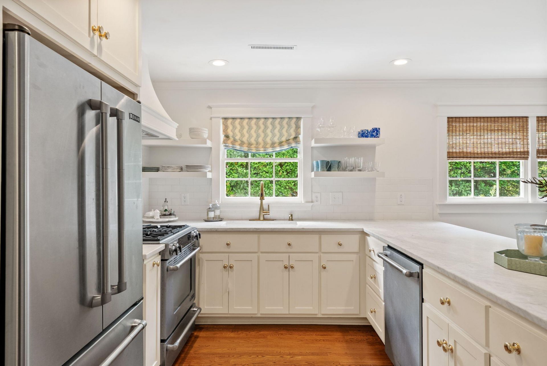 708 Pitt Street Photo 17