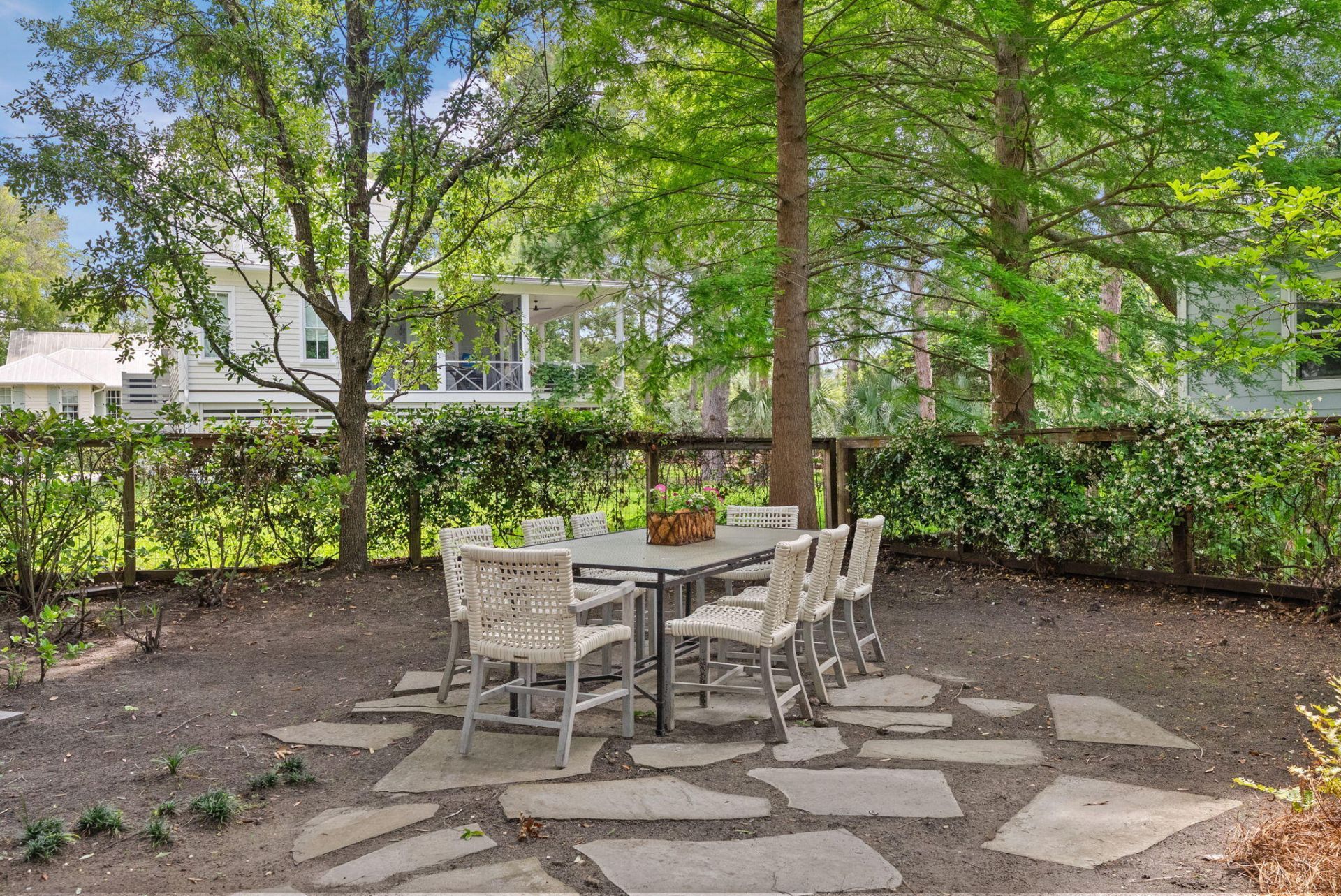 708 Pitt Street Photo 41