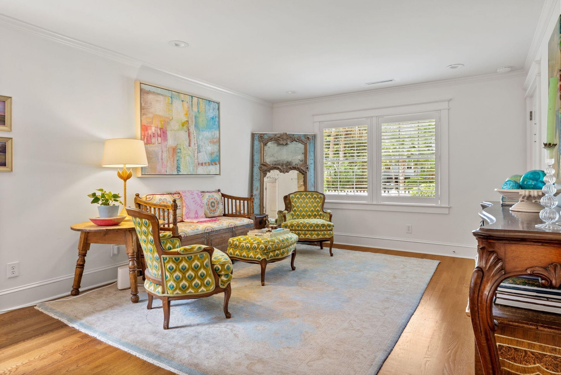 708 Pitt Street Photo 9