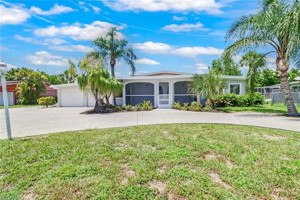 805 Leeland Heights Blvd E, Lehigh Acres, FL 33936 Photo