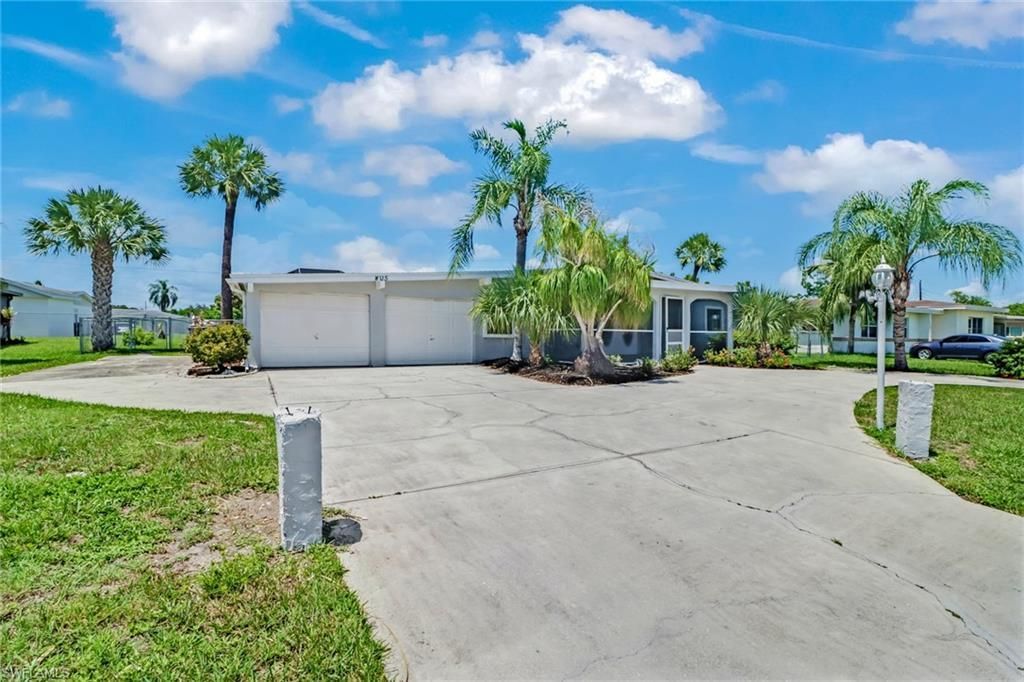 805 Leeland Heights Blvd E, Lehigh Acres, FL 33936 Photo