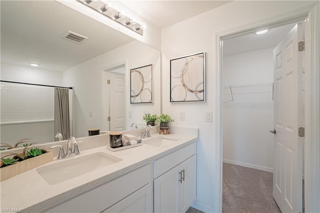 918 NE 33rd Ter, Cape Coral, FL 33909 Photo