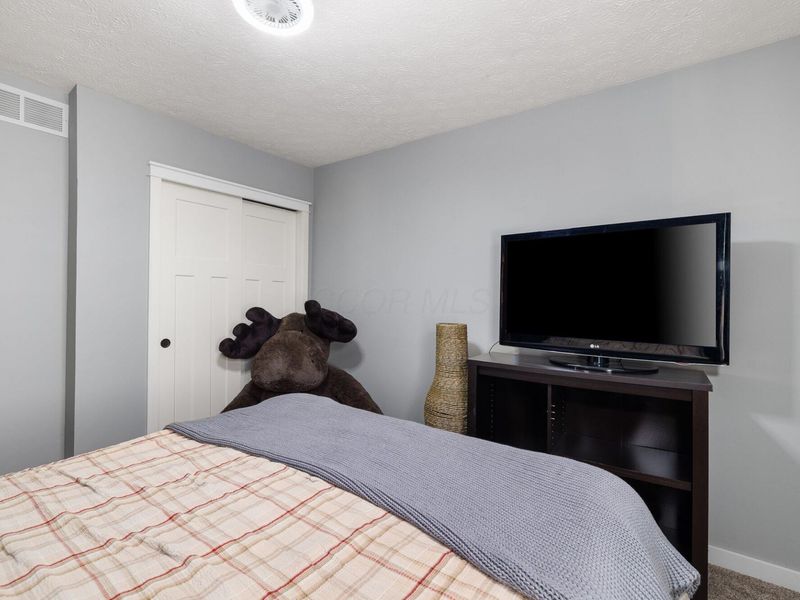 5800 Wendcliff Drive , Unit 5800B, Columbus, OH 43231 Photo 16