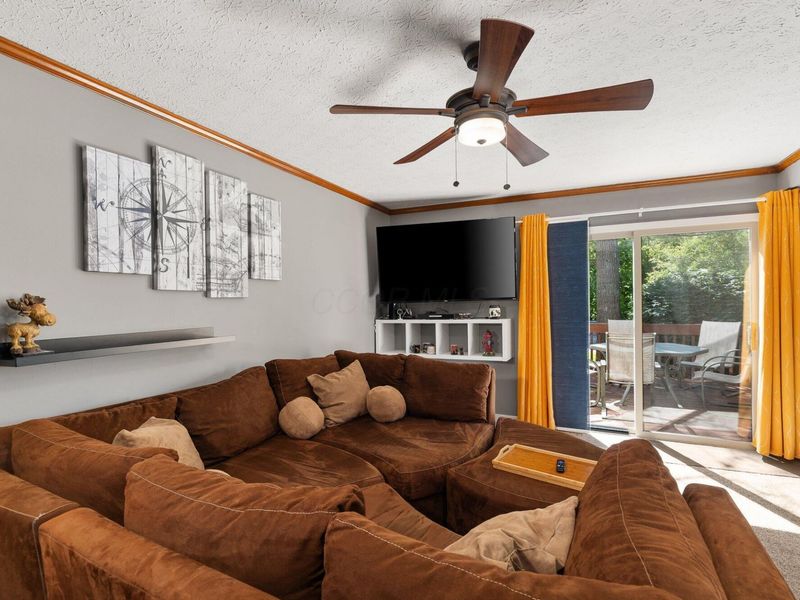 5800 Wendcliff Drive , Unit 5800B, Columbus, OH 43231 Photo 3