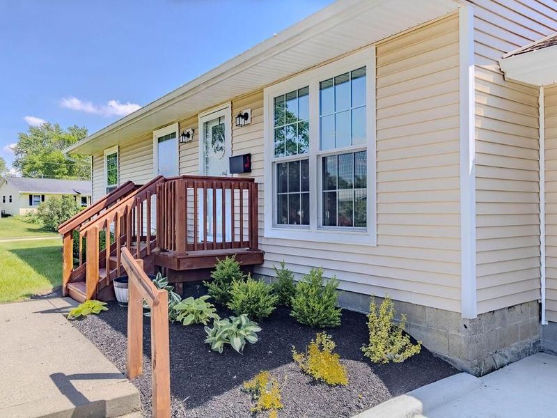815 Lakeview Drive, Marysville, OH 43040 Photo 3