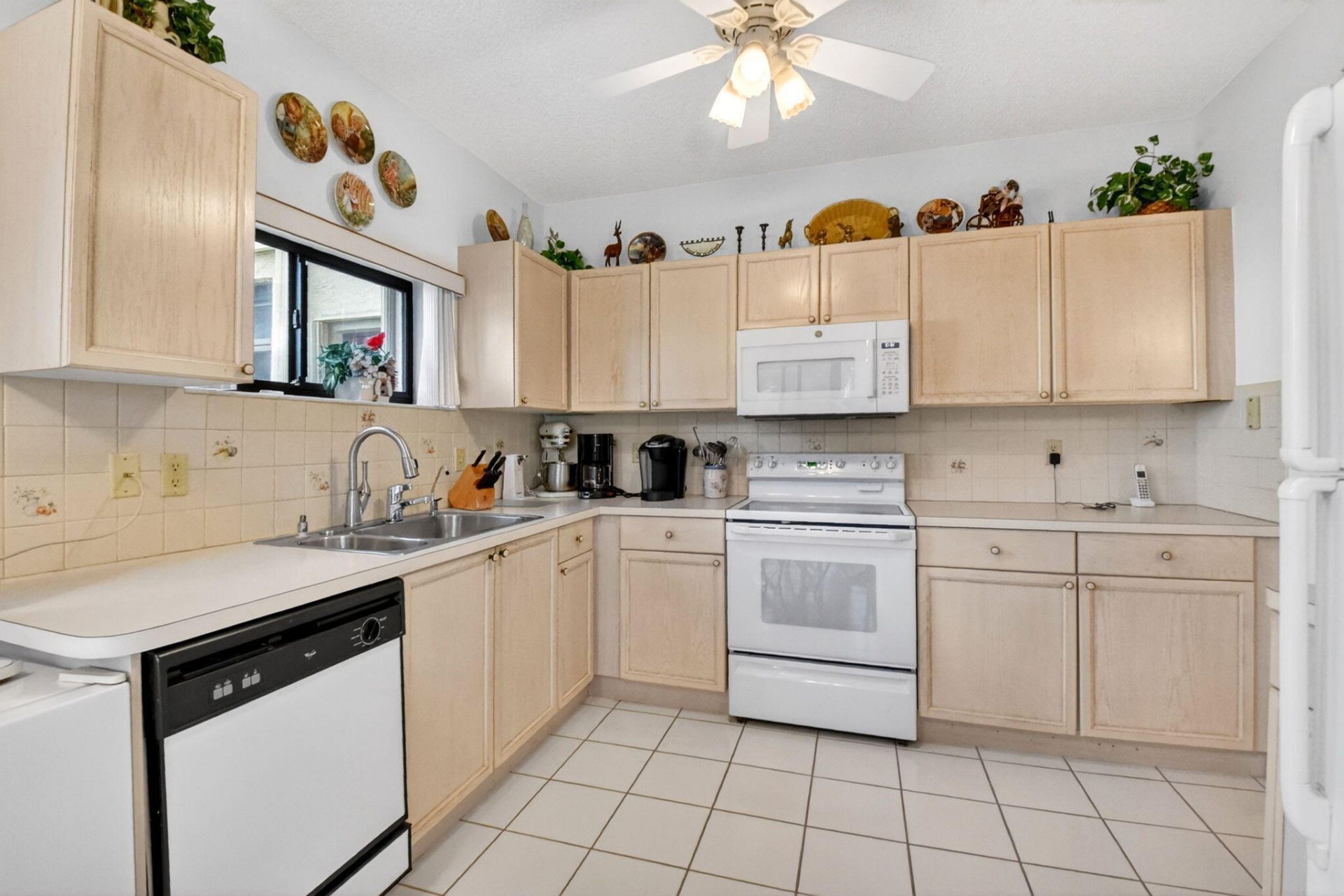 3281 Jog Park Drive, Greenacres, FL 33467 Photo