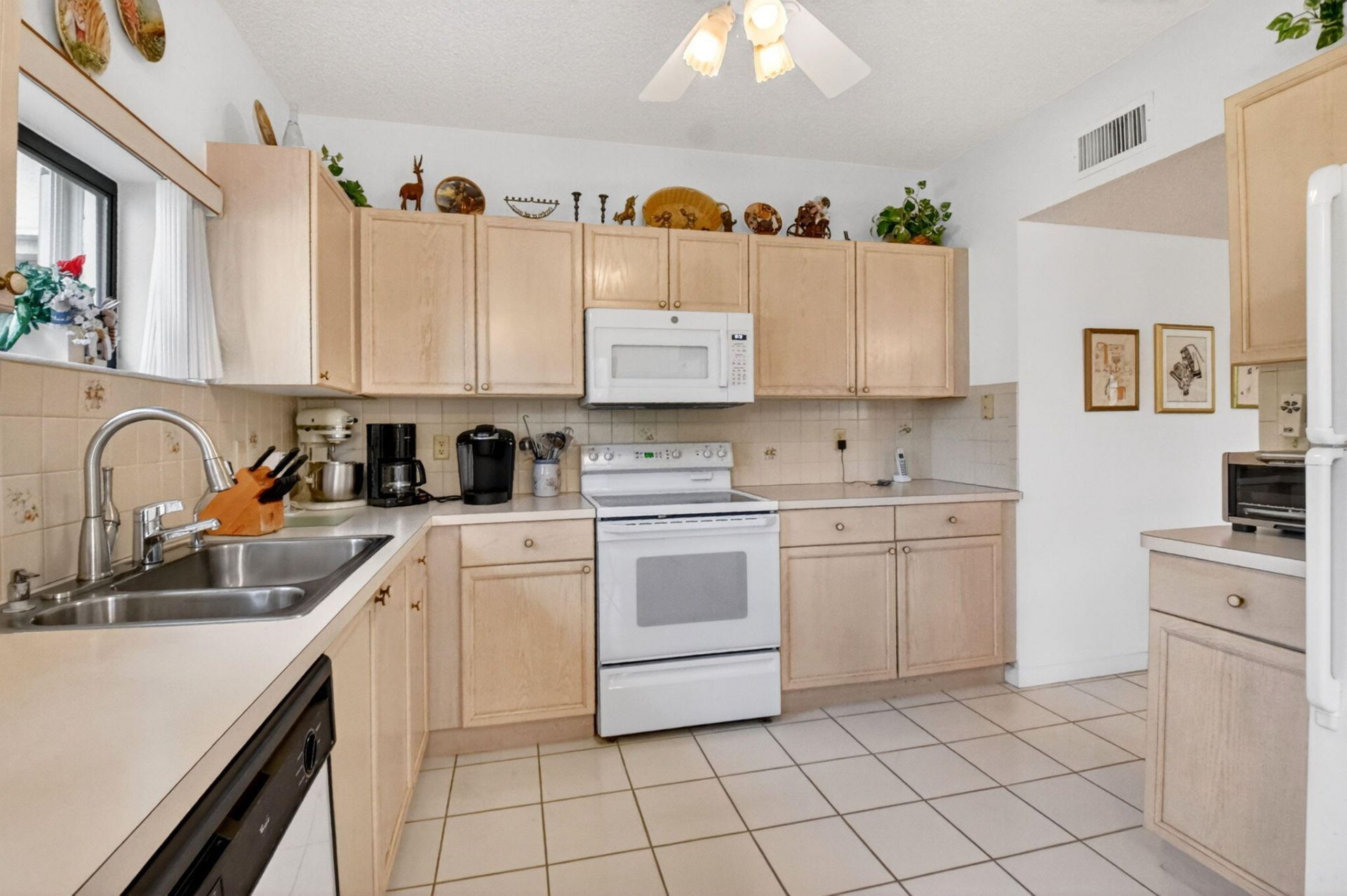 3281 Jog Park Drive, Greenacres, FL 33467 Photo