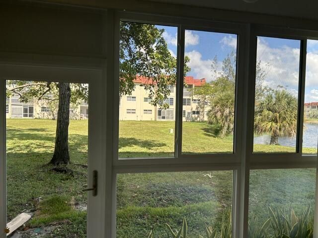 8020 N Sunrise Lakes Drive W, Unit 111, Sunrise, FL 33322 Photo