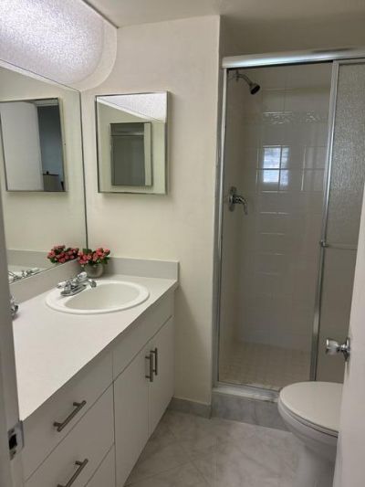 8020 N Sunrise Lakes Drive W, Unit 111, Sunrise, FL 33322 Photo