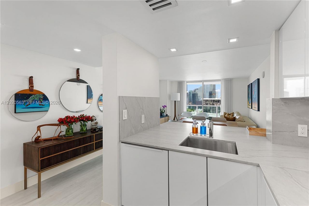 2101 NE Brickell Ave , Unit 2302, Miami, FL 33129 Photo