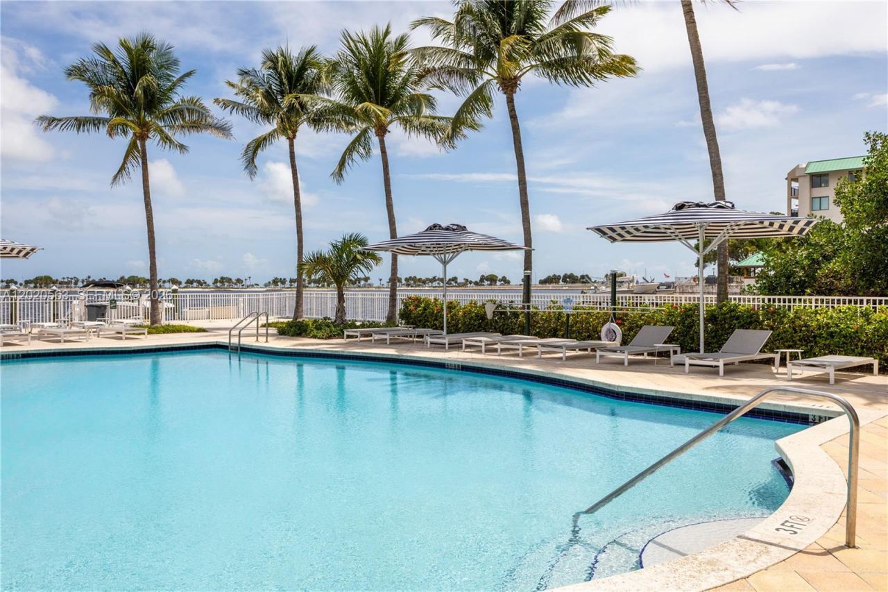 2101 NE Brickell Ave , Unit 2302, Miami, FL 33129 Photo