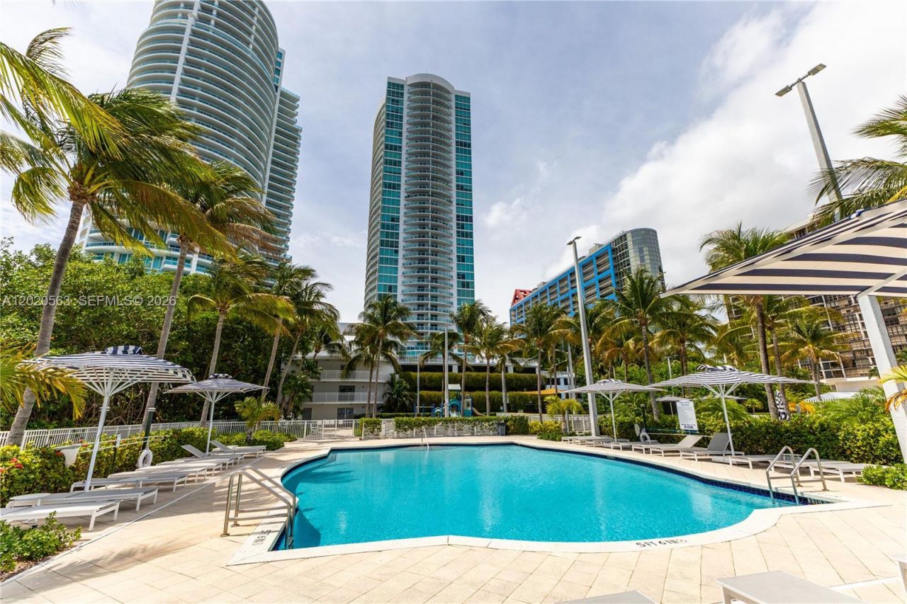 2101 NE Brickell Ave , Unit 2302, Miami, FL 33129 Photo