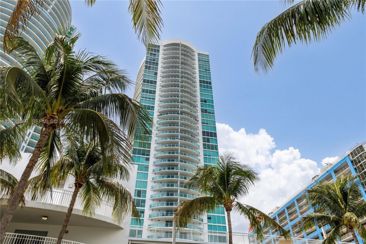 2101 NE Brickell Ave , Unit 2302, Miami, FL 33129 Photo