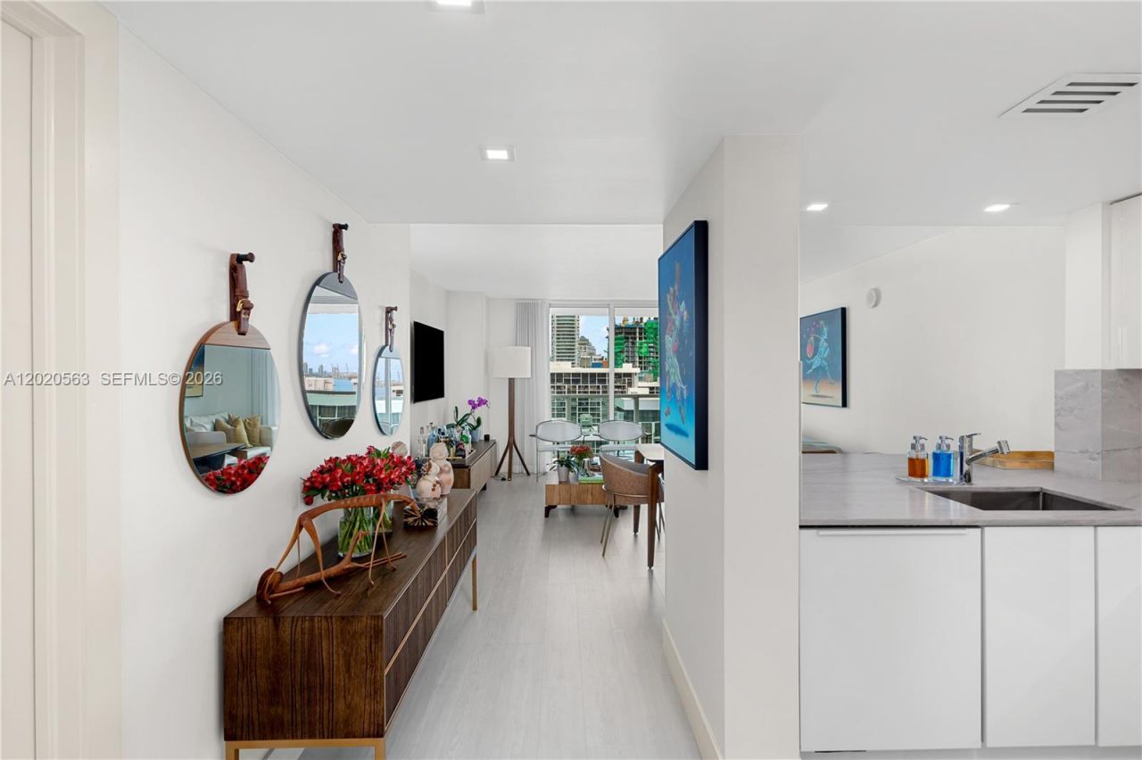 2101 NE Brickell Ave , Unit 2302, Miami, FL 33129 Photo