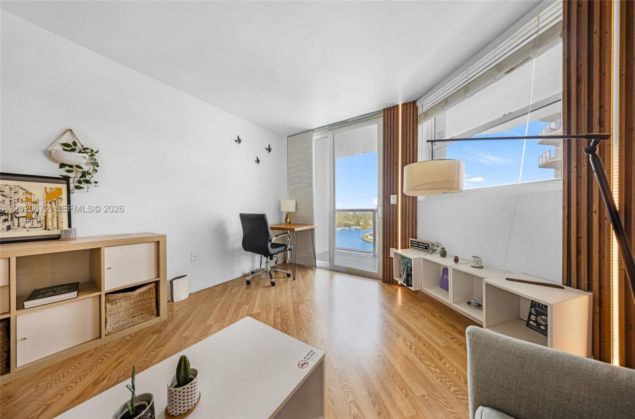 5880 Collins Ave, Unit 1007, Miami Beach, FL 33140 Photo