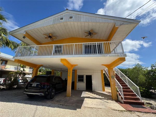 104 Ocean Shores Drive , Key Largo, FL 33037