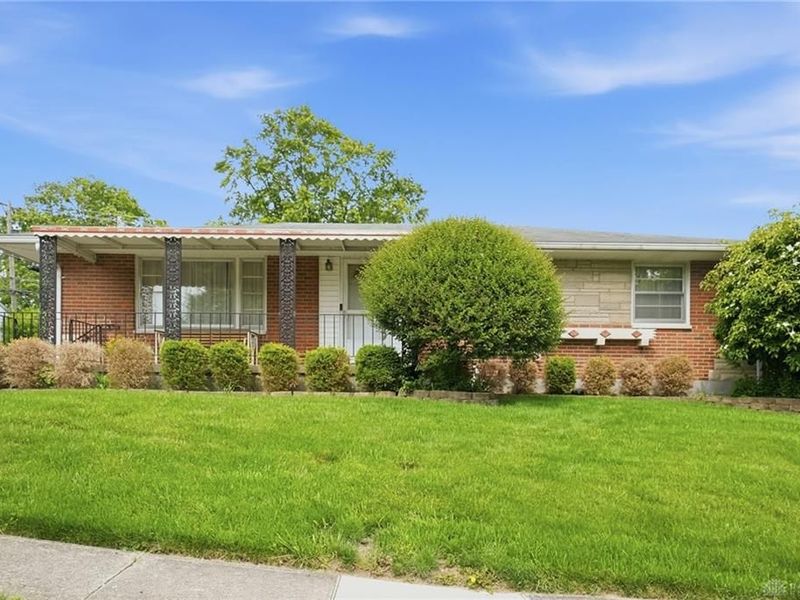 877 Woodhill Road, Riverside, OH 45431 Photo 1