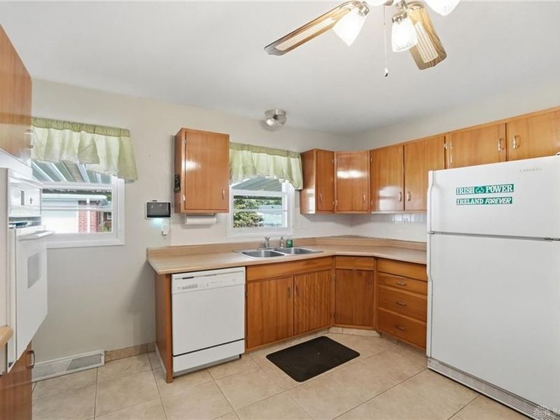 877 Woodhill Road, Riverside, OH 45431 Photo 10