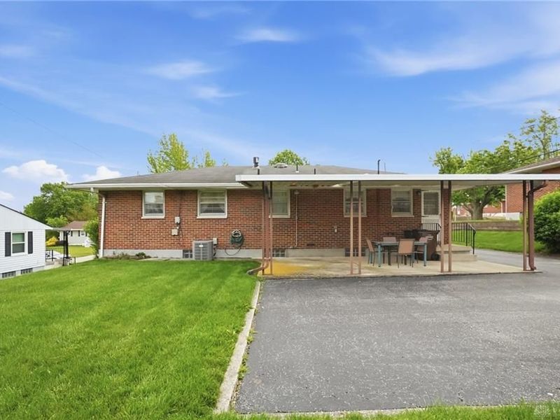 877 Woodhill Road, Riverside, OH 45431 Photo 32