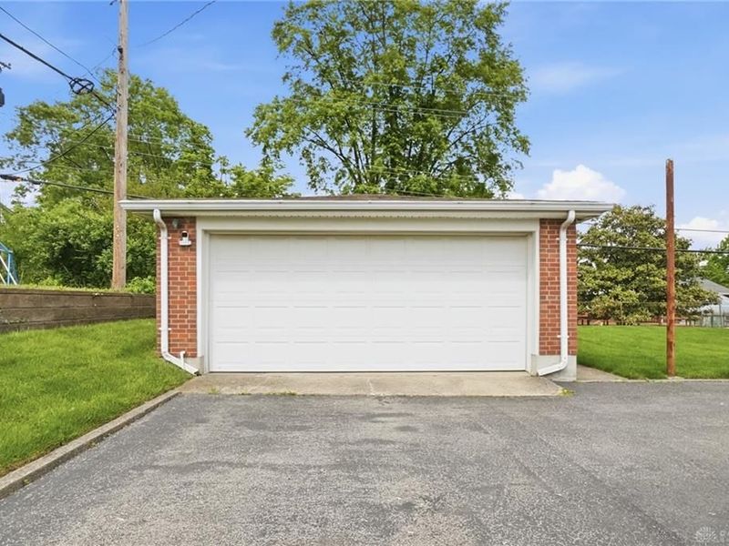 877 Woodhill Road, Riverside, OH 45431 Photo 38