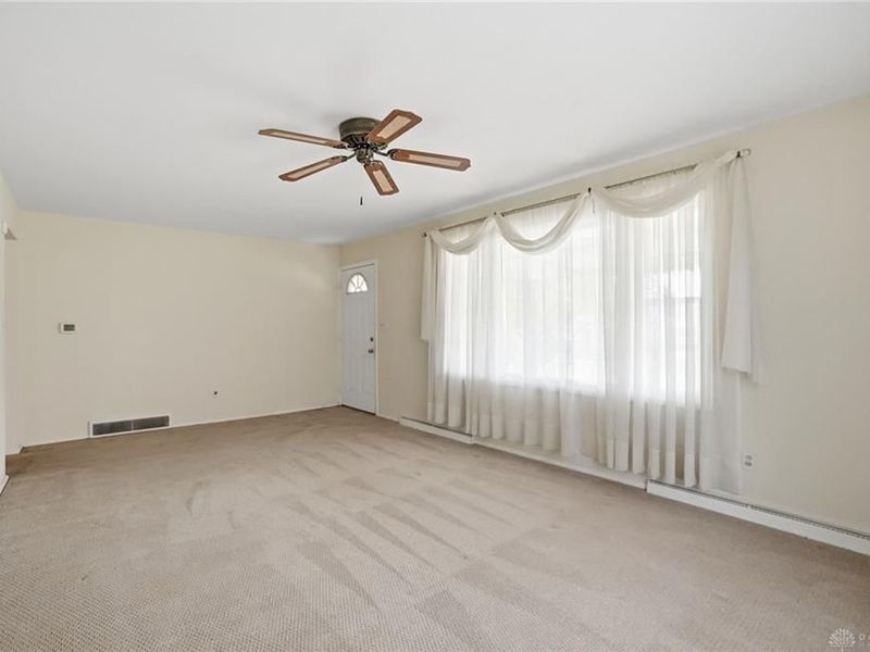 877 Woodhill Road, Riverside, OH 45431 Photo 7