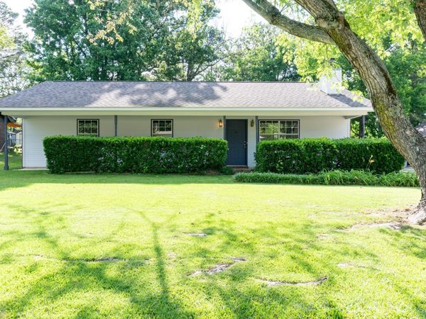 504 Green Oak Lane, White Hall, AR 71602