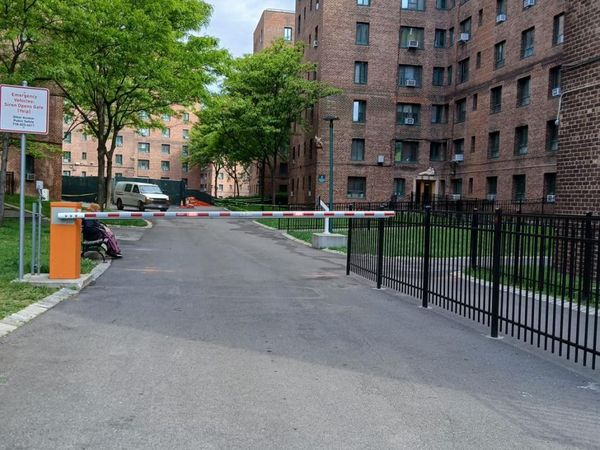 11 Metropolitan Oval , Unit 4G, Bronx, NY 10462