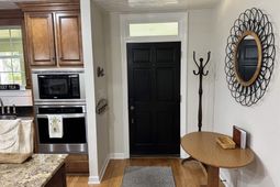 3031 Oak Grove Bend photo 4