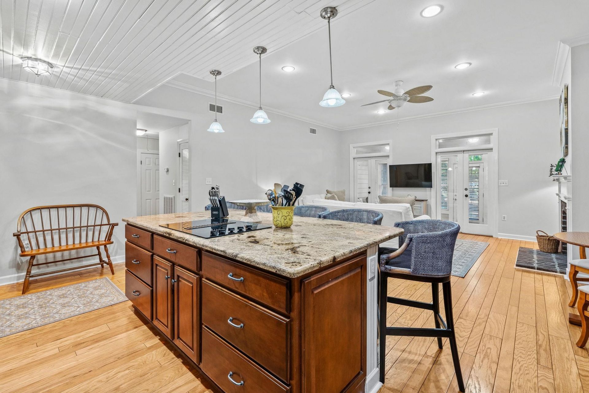 3031 Oak Grove Bend Photo 8