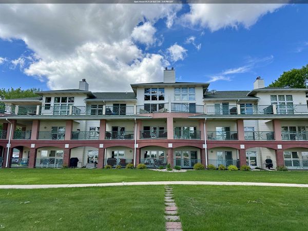 1605 Chalstrom Beach Road , Okoboji, IA 51355