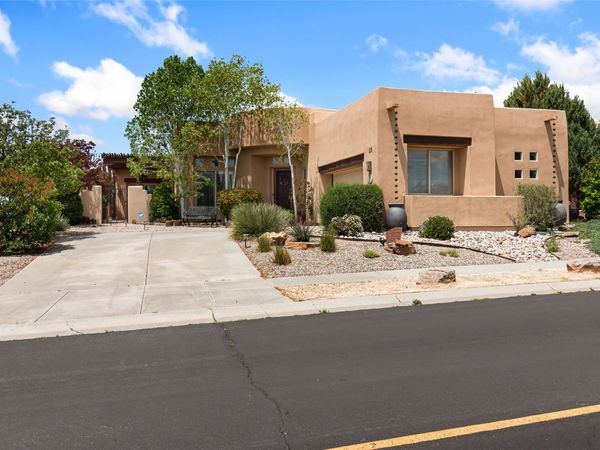11 E Chili Line Road, Santa Fe, NM 87508
