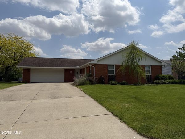65 Lafayette Drive , Napoleon, OH 43545