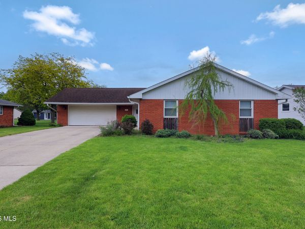 65 Lafayette Drive, Napoleon, OH 43545
