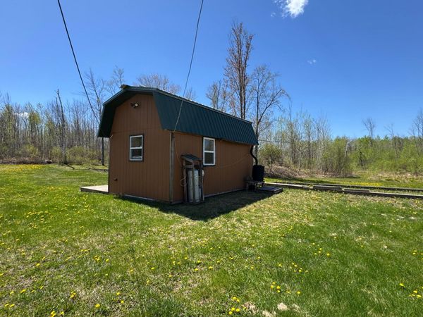 7233 Brown Road , Kettle River, MN 55757