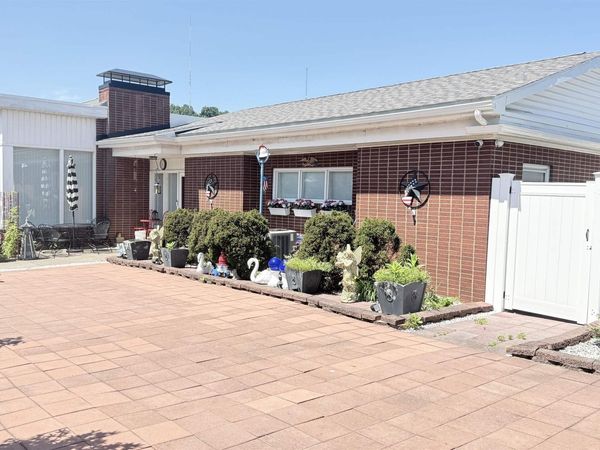 414 E Main Street, Clarksburg, WV 26301