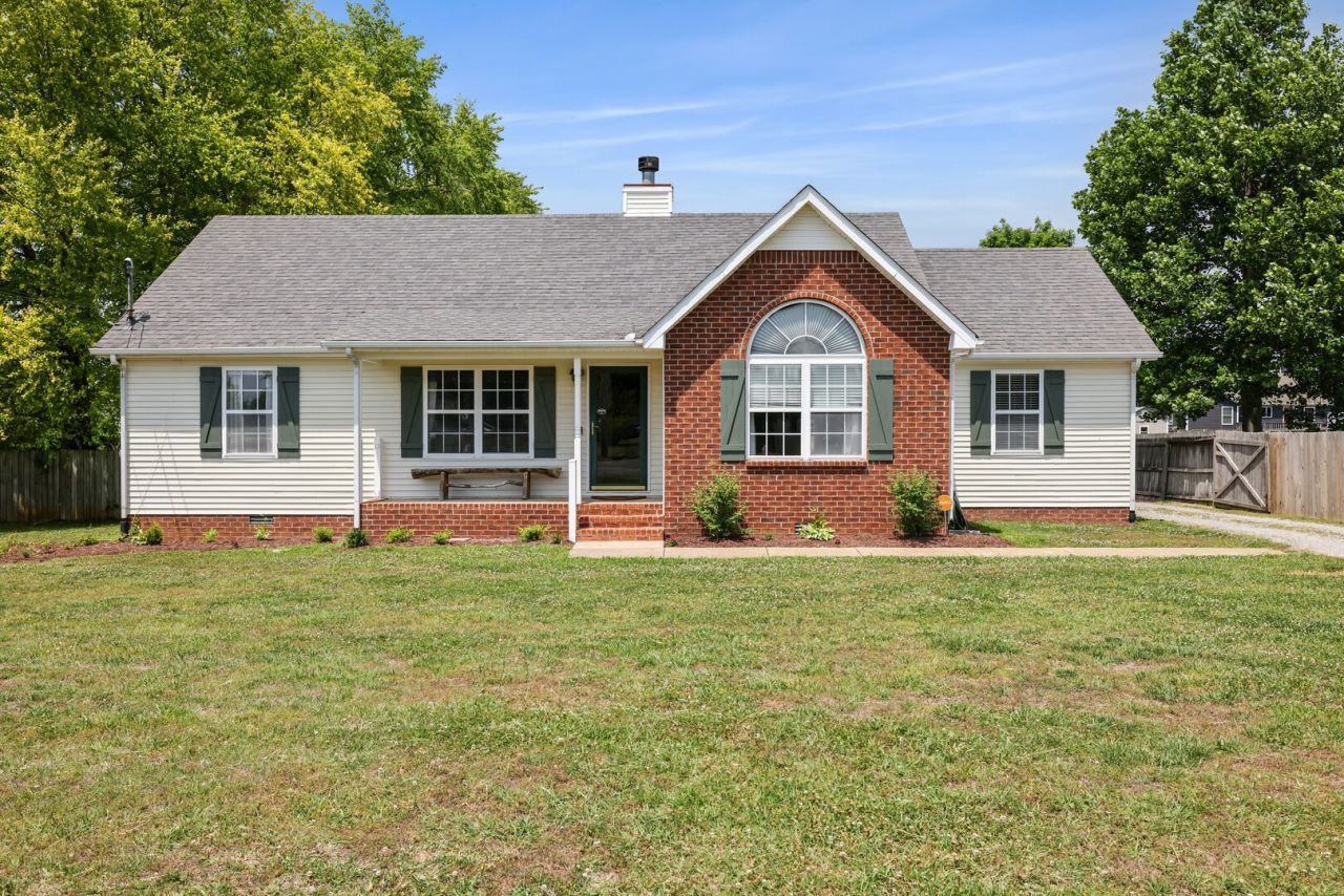136 Fall Creek Dr, Murfreesboro, TN 37129 Main Photo