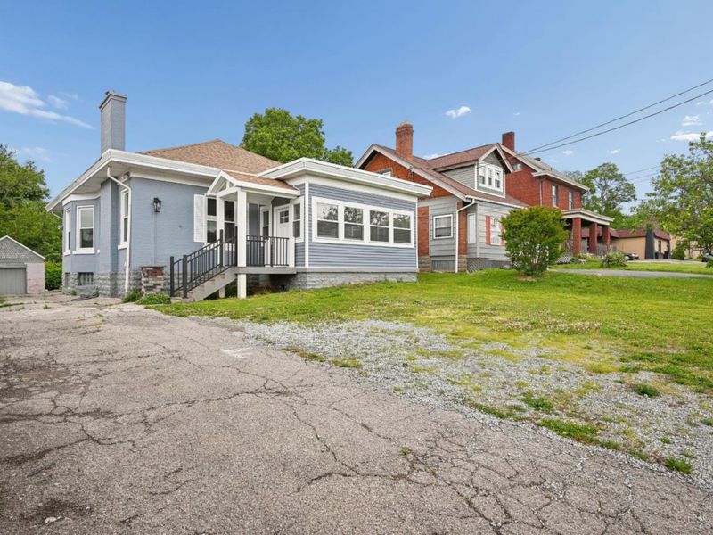 6815 Montgomery Road, Silverton, OH 45236 Photo 2